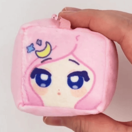 キューブ型ぬいぐるみ