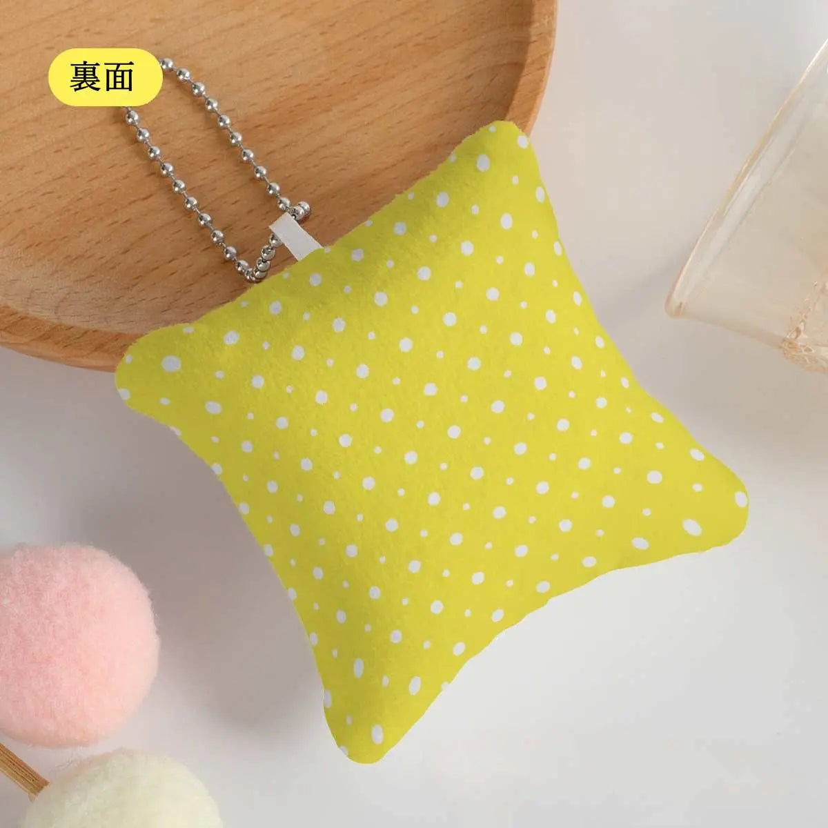 ふわにぎピピクッションストラップ - idworld
