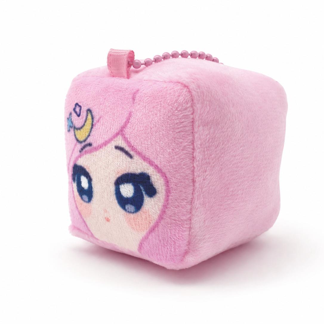 キューブ型ぬいぐるみ