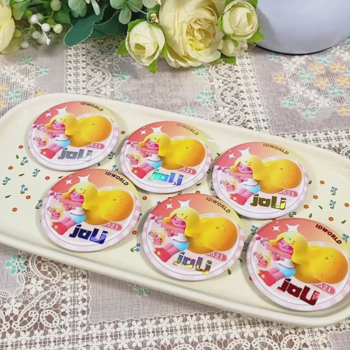 ラミネート箔押し缶バッジ（58mm）制作 | 1 個から OK・小ロット対応